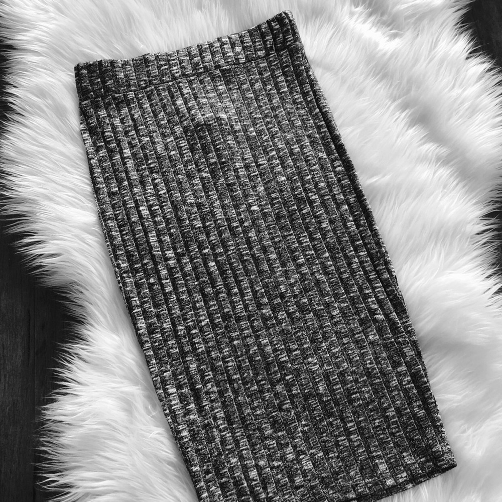 A+ Ellen | NWT Pencil Skirt Size Small (A)